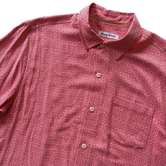 Tommy Bahama Large Pink Geo 100% Silk Short Sleeve Button‎ Up Men's Shirt - Picture 1 of 8